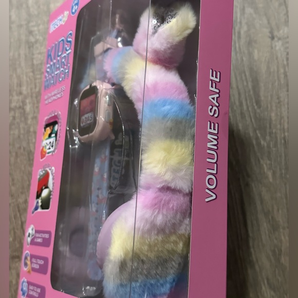 Kids Smartwatch with Bluetooth headphones Fuzzy Unicorn on ear piece - Picture 4 of 6